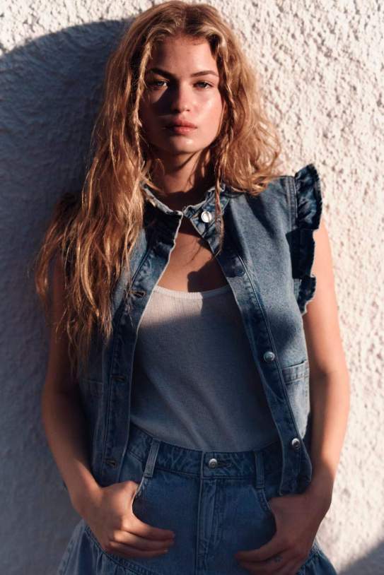 Chaleco denim con volantes1 Chaleco denim con volantes1