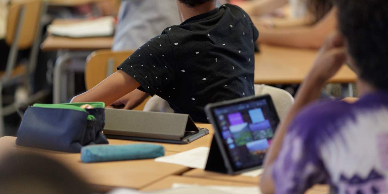 pantalles pantalla tauleta tablet aula escola classe alumnes europa press