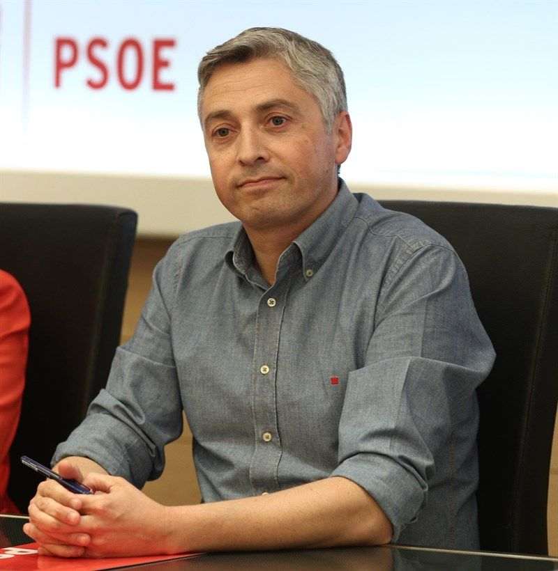 Un membre de la gestora del PSOE critica el comunicat contra el PSC