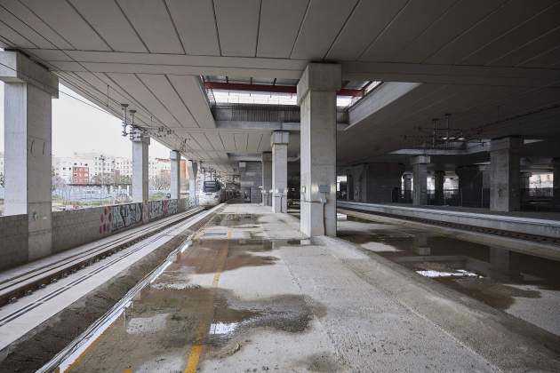 Sagrera primers trens AVE foto Albert Mollon Adif (37)