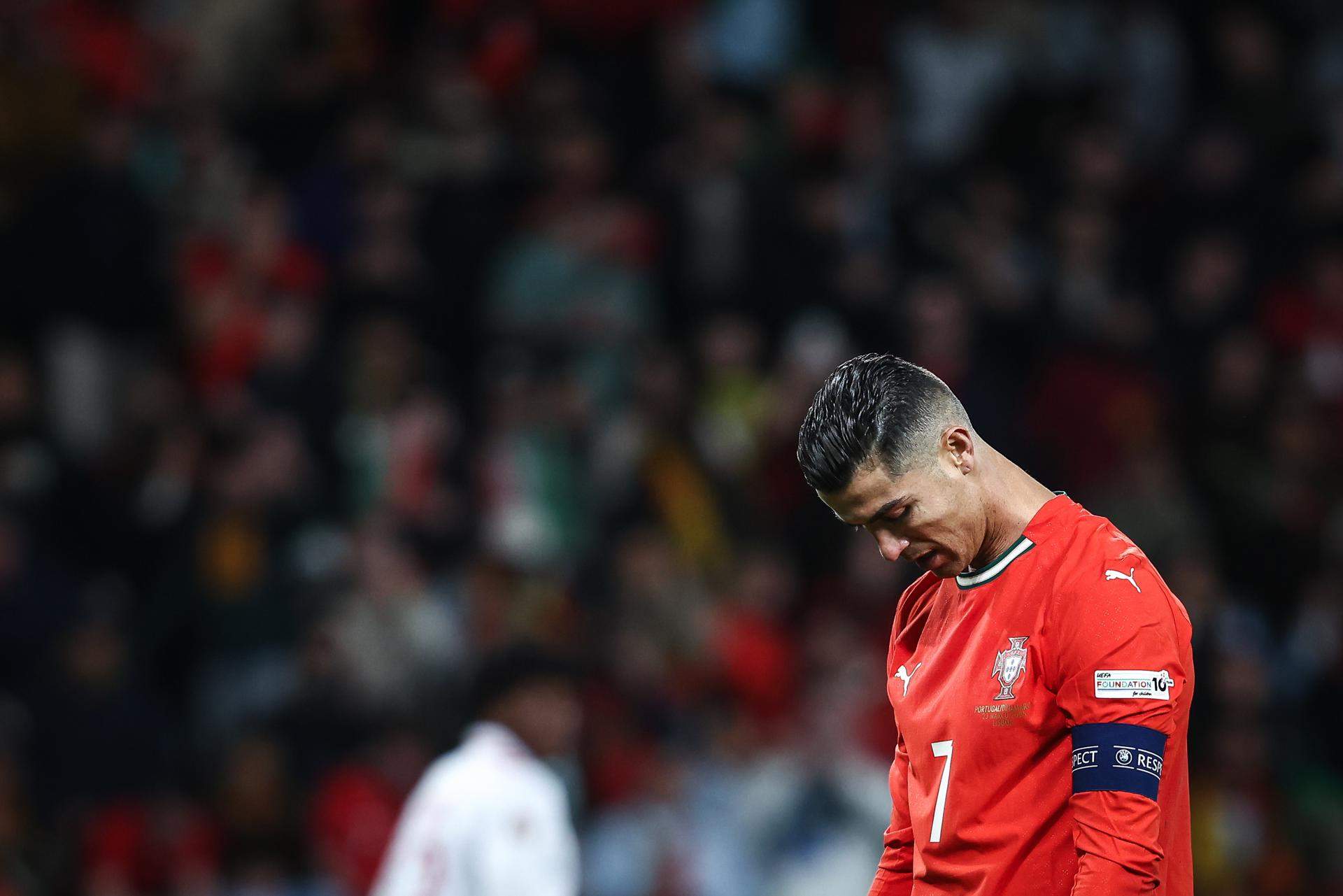 La muntanya russa d'emocions de Cristiano Ronaldo amb Portugal: penal ridícul i rècord Guinness