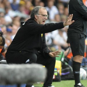 El Leeds de Marcelo Bielsa se lo quiere llevar del Barça en enero y la venta depende de Xavi Hernández