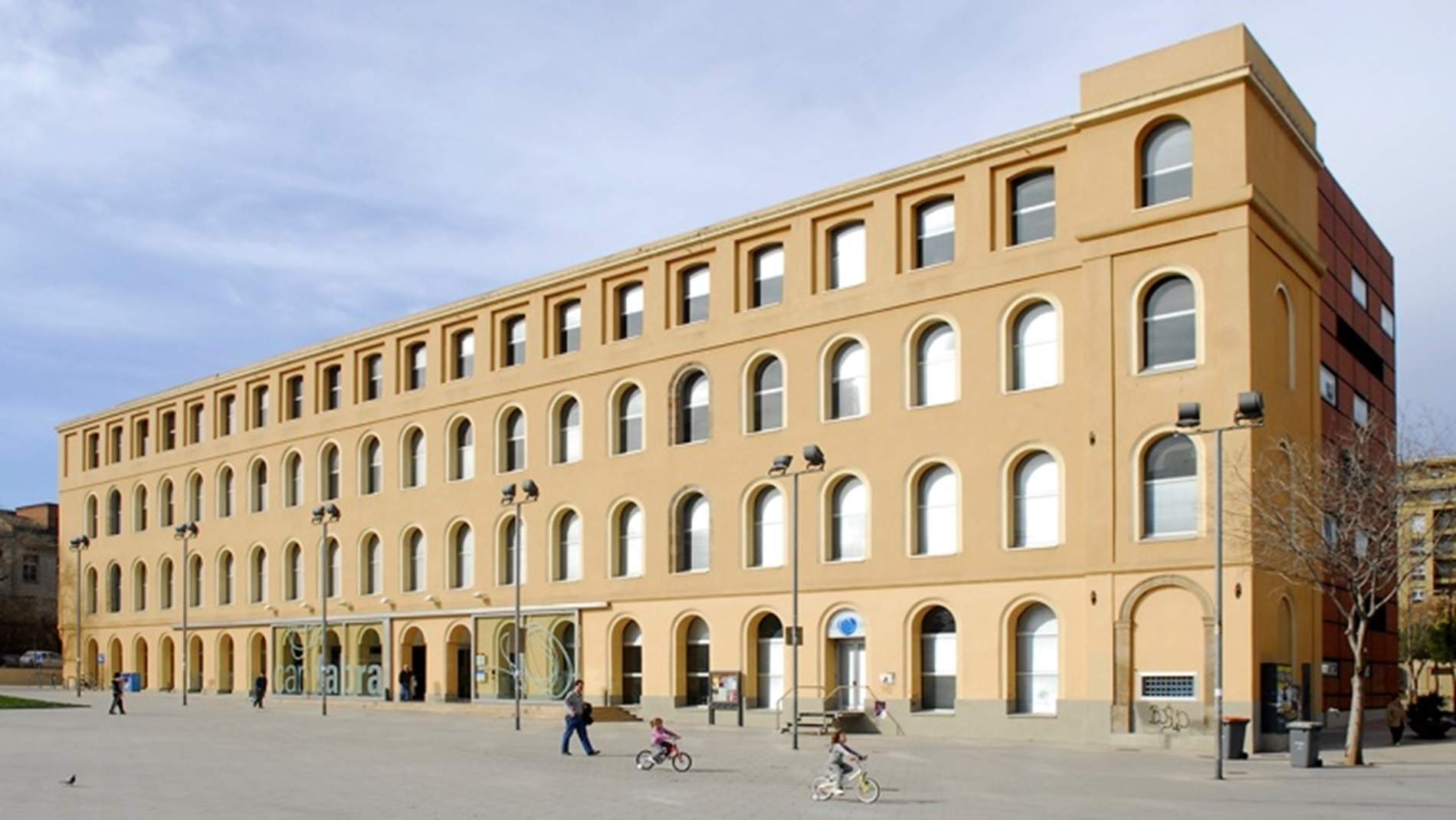 Els EUA amenacen de retirar el finançament a una biblioteca de Barcelona que promou la diversitat