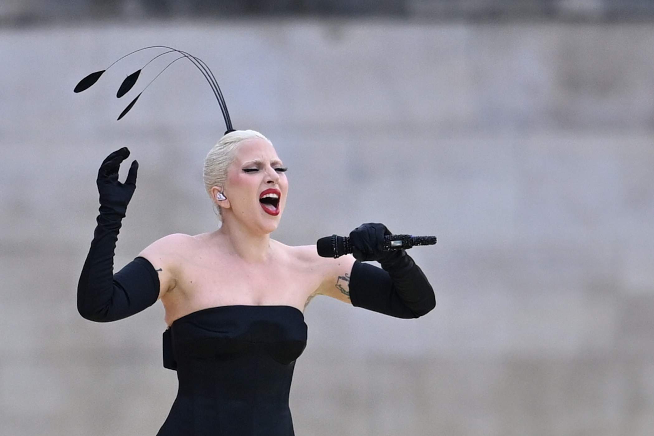 Denuncian irregularidades por los conciertos de Lady Gaga en Barcelona: precios variables y cargos "abusivos"