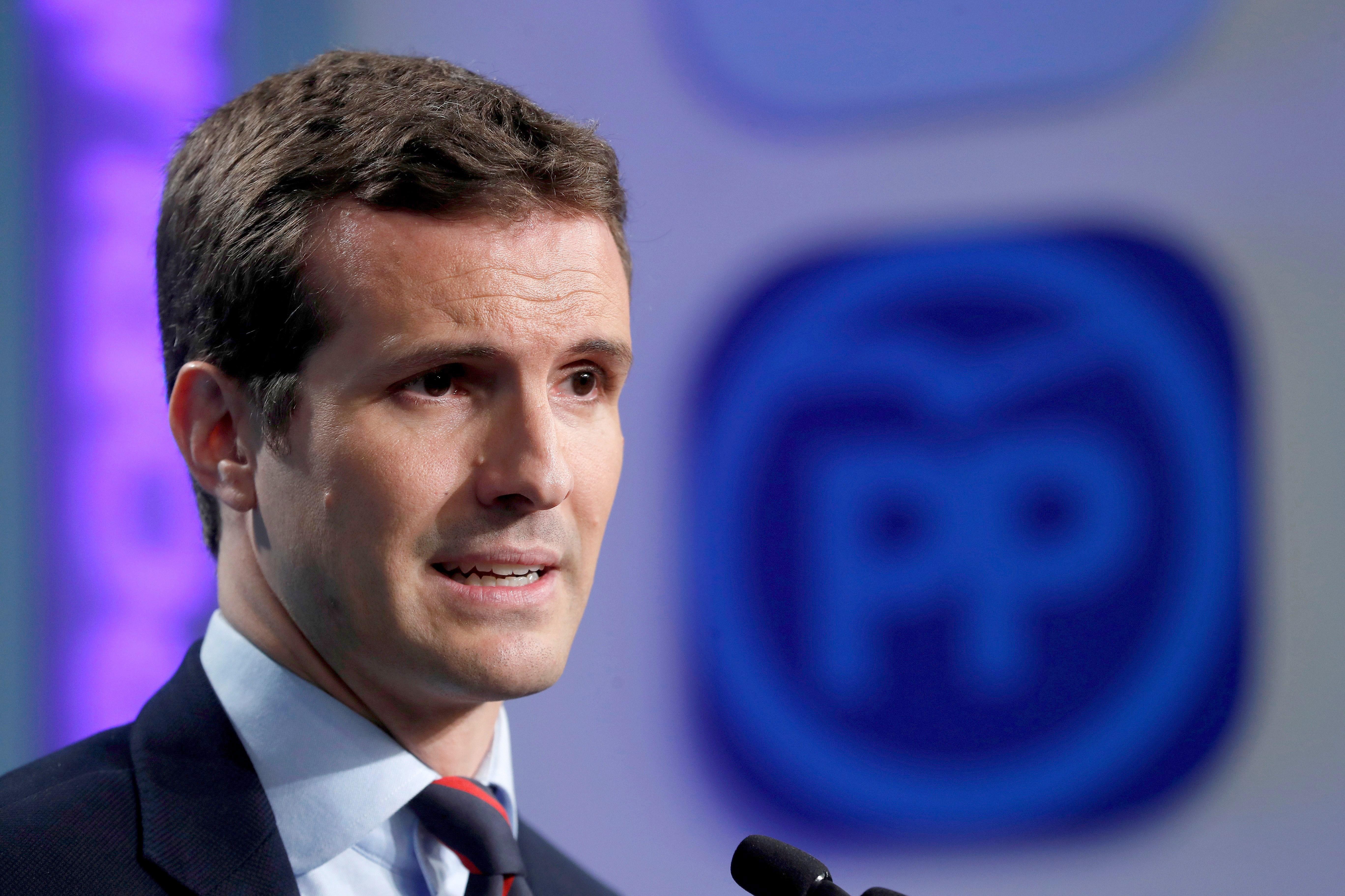 Casado surt en defensa pròpia: "Ni irregularitats, ni regals"