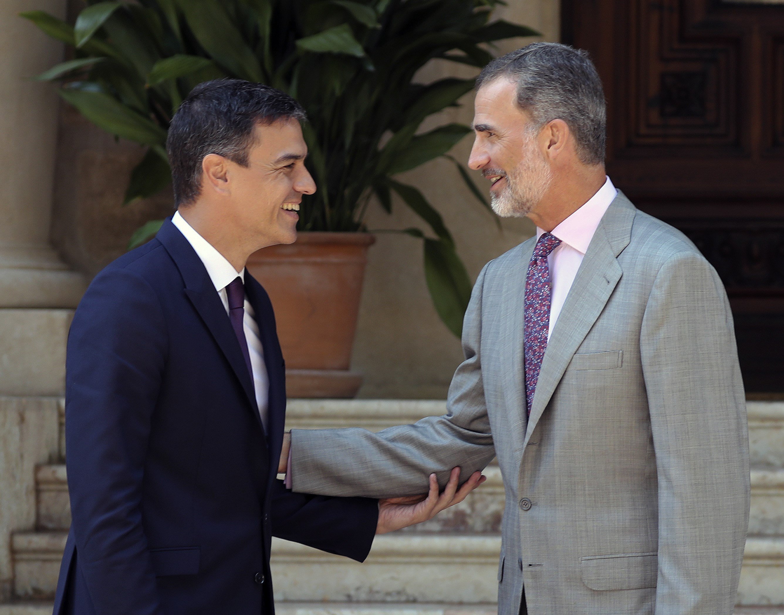 El vídeo d'Òmnium que desmunta els elogis de Sánchez al Rei sobre Catalunya