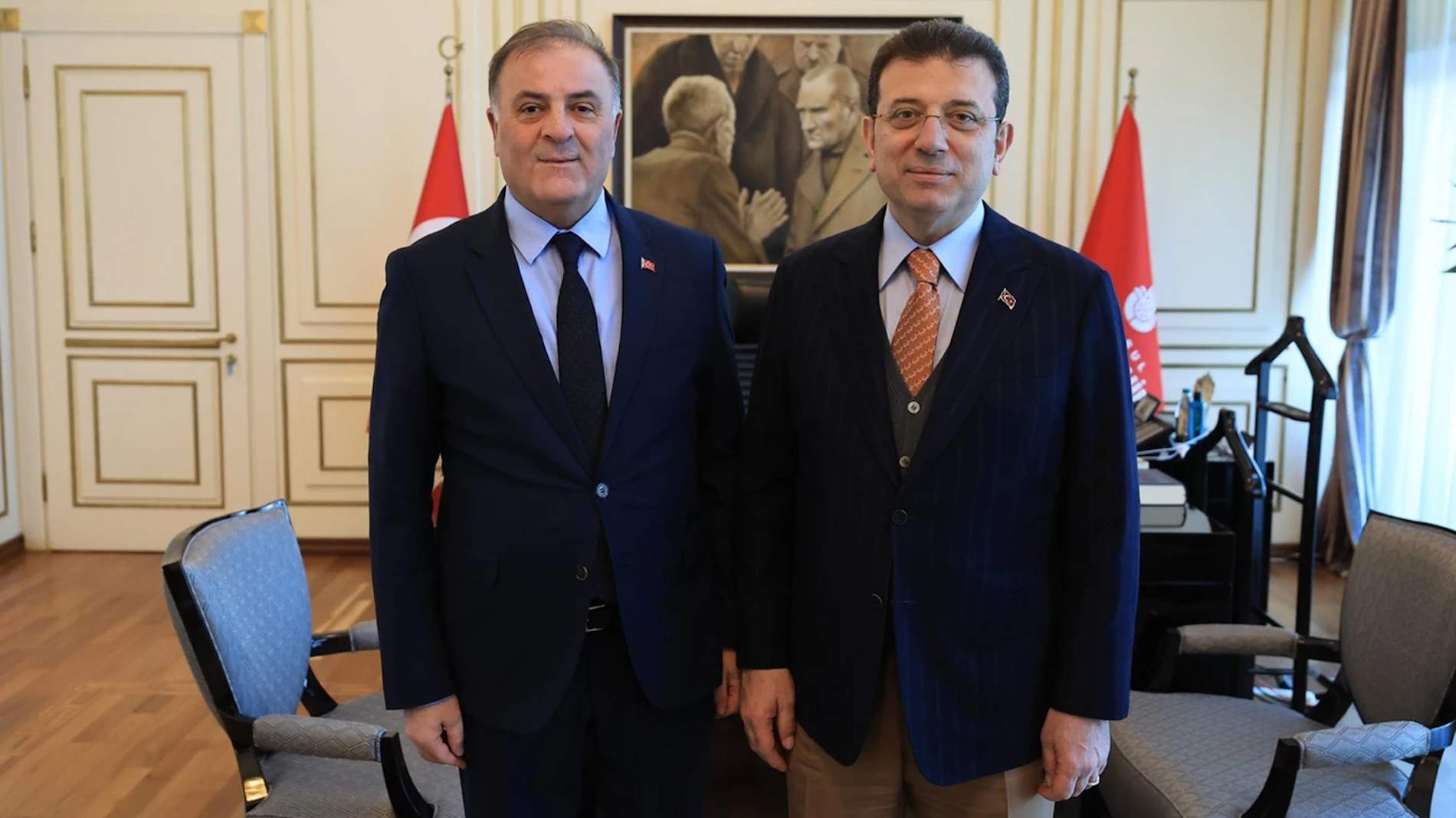 Nuri Aslan, elegit alcalde interí d’Istanbul mentre Ekrem Imamoğlu segueixi empresonat