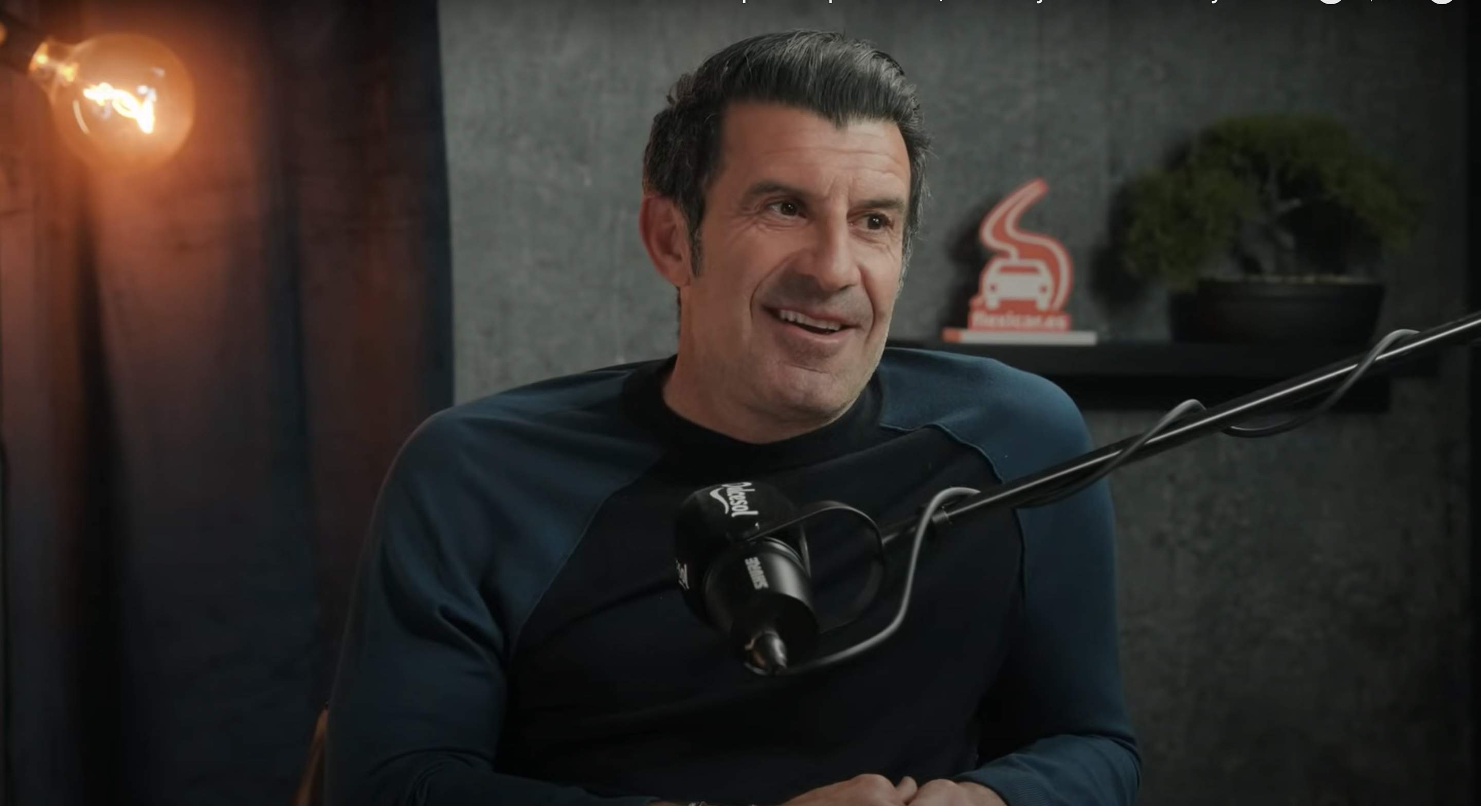 Luís Figo aviva la polémica: "Me identifiqué mucho con el Barça"
