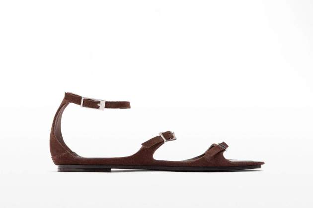 Sandalias de piel planas con hebillas1 Sandalias de piel planas con hebillas1