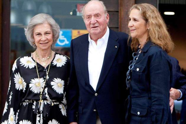 Juan Carlos con Elena y Sofia Juan Carlos con Elena y Sofia