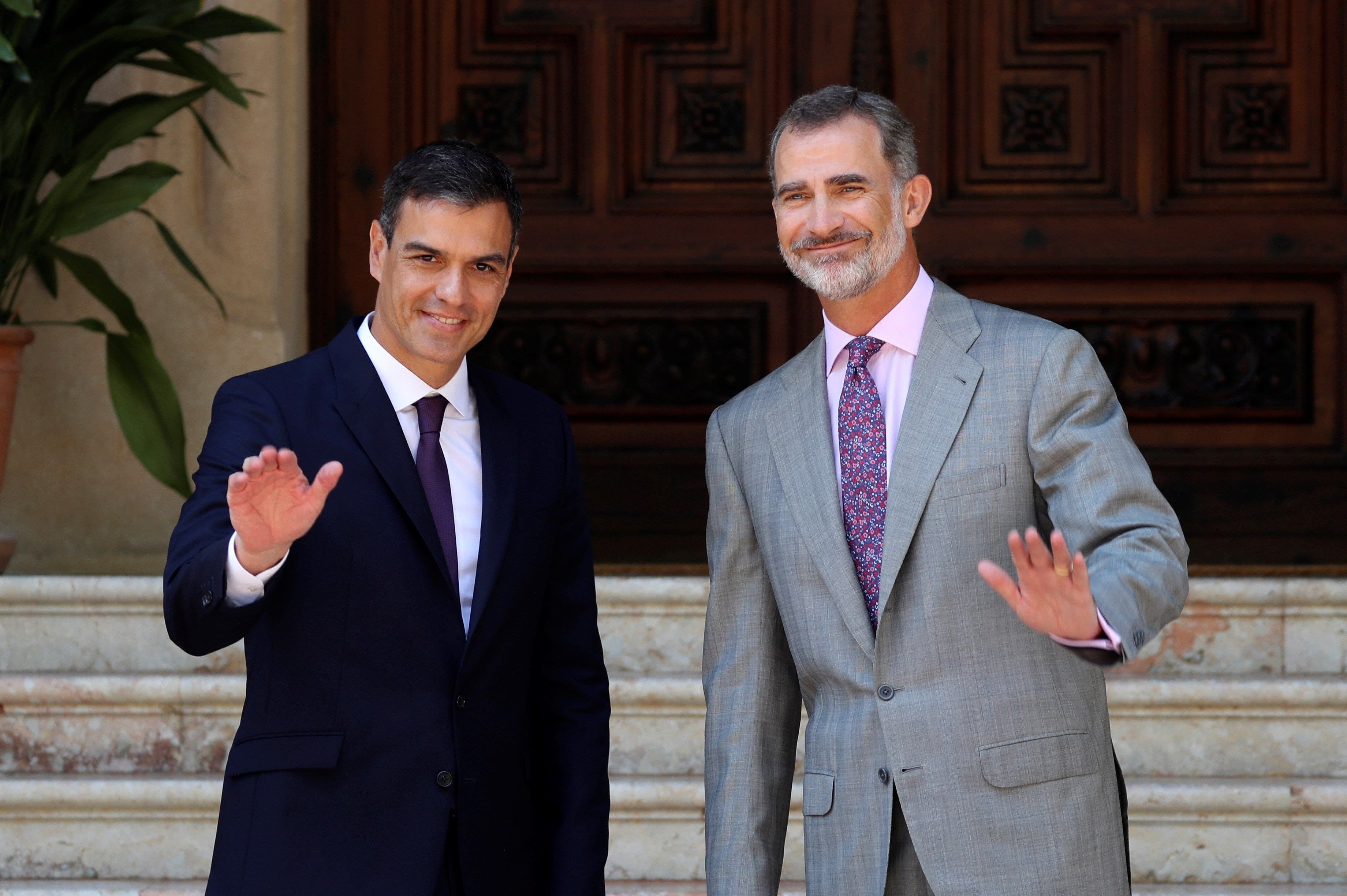 Un document intern evidencia les piruetes del PSOE per tancar files amb el Rei