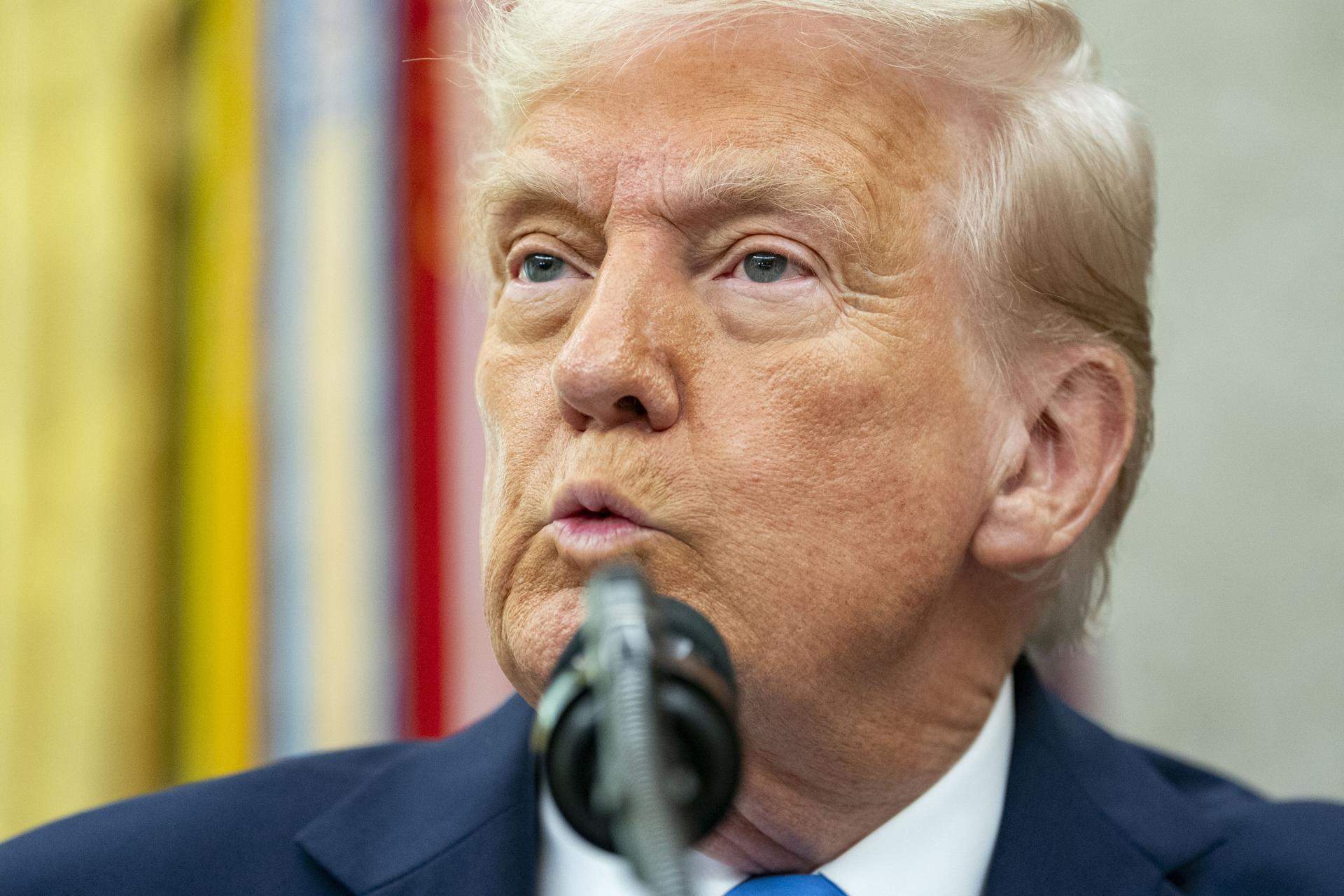 Trump reclama a Espanya augmentar la despesa en defensa en el seu primer contacte diplomàtic