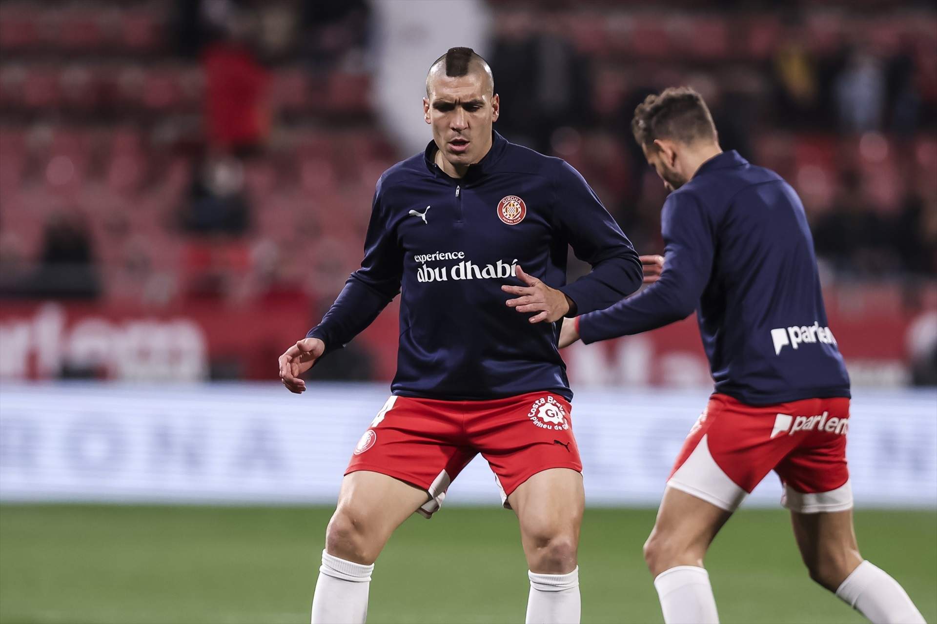 El Girona medita pagar los 300.000 € de la cláusula del miedo para que Oriol Romeu pueda jugar contra el Barça
