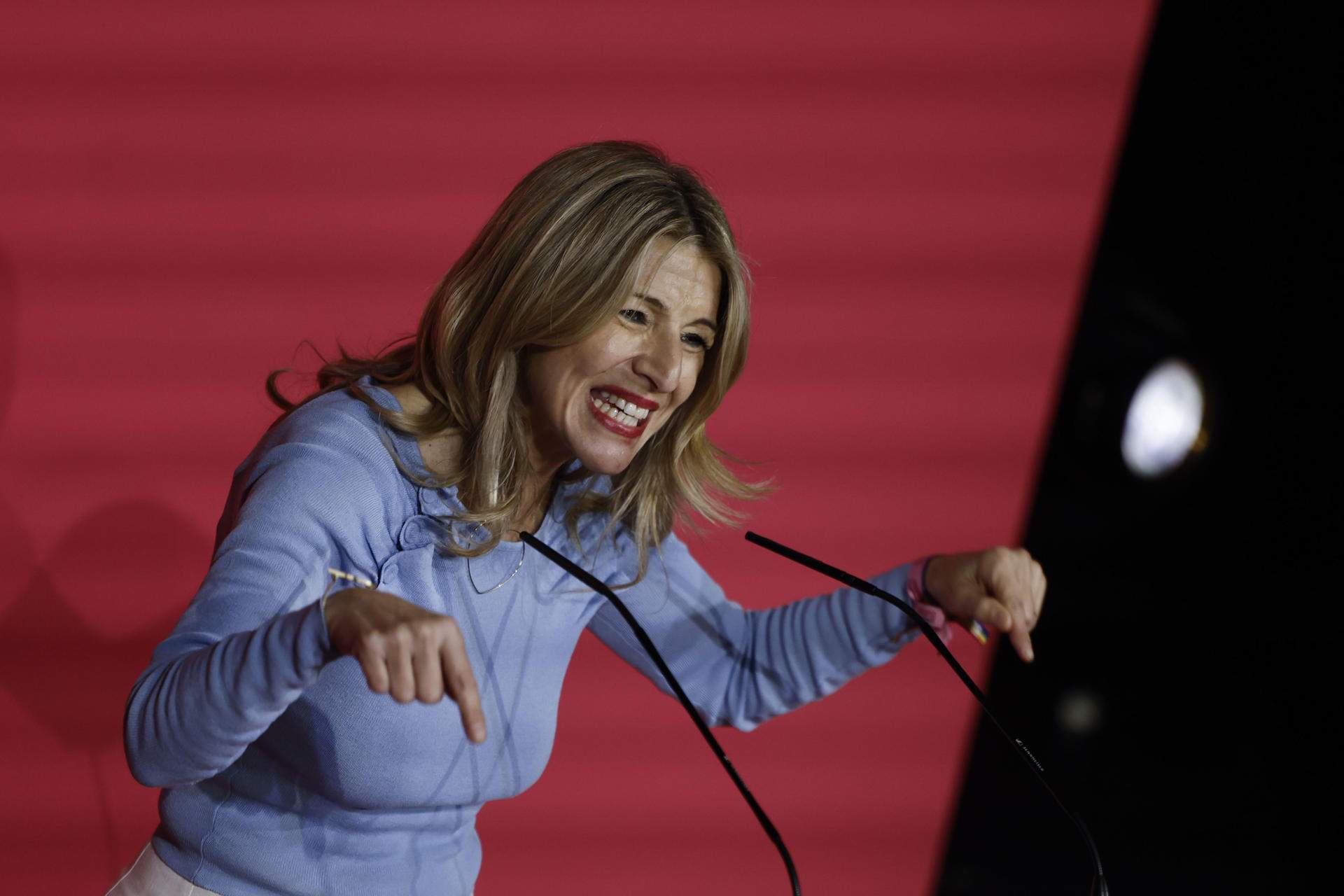 Díaz es manté a la direcció de Sumar i suplica una nova aliança amb Podemos: “Caminem junts”