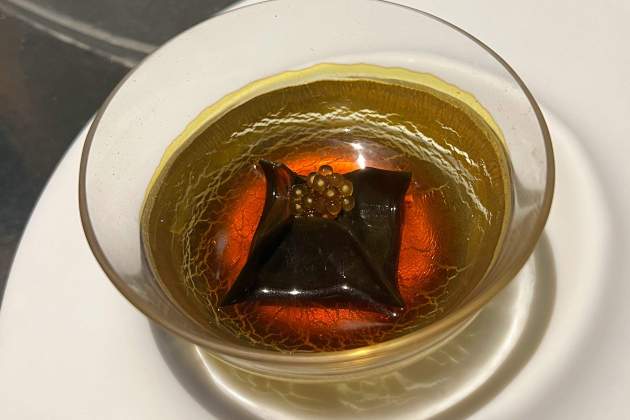 Ravioli de kombu y liebre Enigma Rocía Molinero Trias Ravioli de kombu y liebre Enigma Rocía Molinero Trias