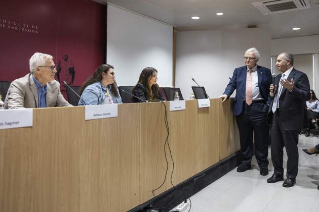 20250401 roda de premsa Fatima Ofkir, Monica Santiago, Baltasar Garzón, Antonio Sagnier al ICAB / Foto: Montse Giralt