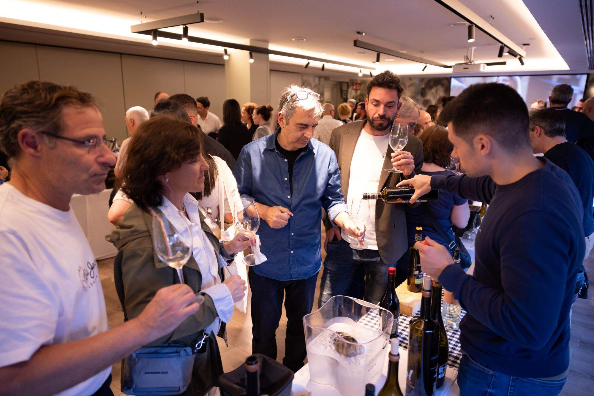 Barcelona tanca amb un gran èxit la segona edició del saló DO Bizkaiko Txakolina
