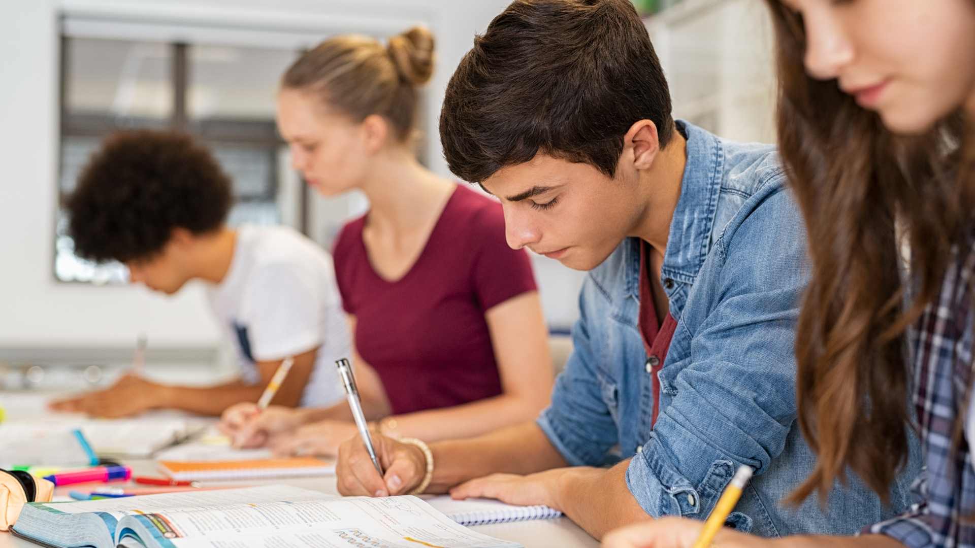 Selectivitat 2025 per temes: exàmens per preparar les PAU a Catalunya