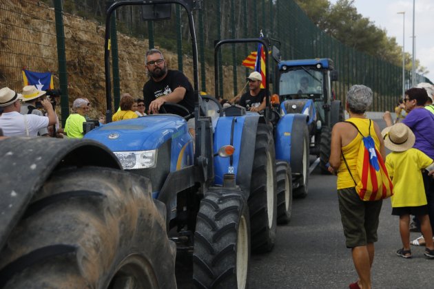 Campesinos para|por la República Catllar - ACN