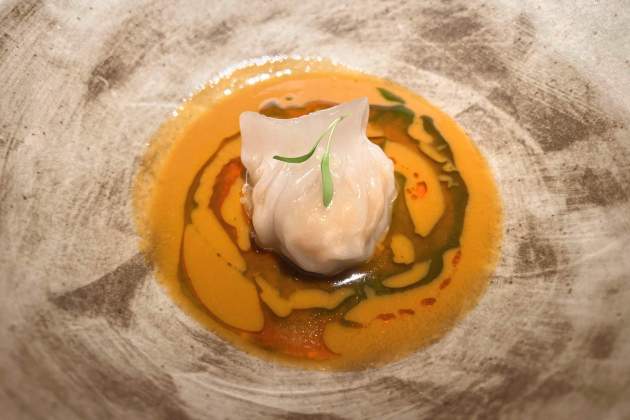 Hargow de gamba, suquet con aromas thai y Manzanilla barbiana Mantis Rosa Molinero Trias Hargow de gamba, suquet con aromas thai y Manzanilla barbiana Mantis Rosa Molinero Trias