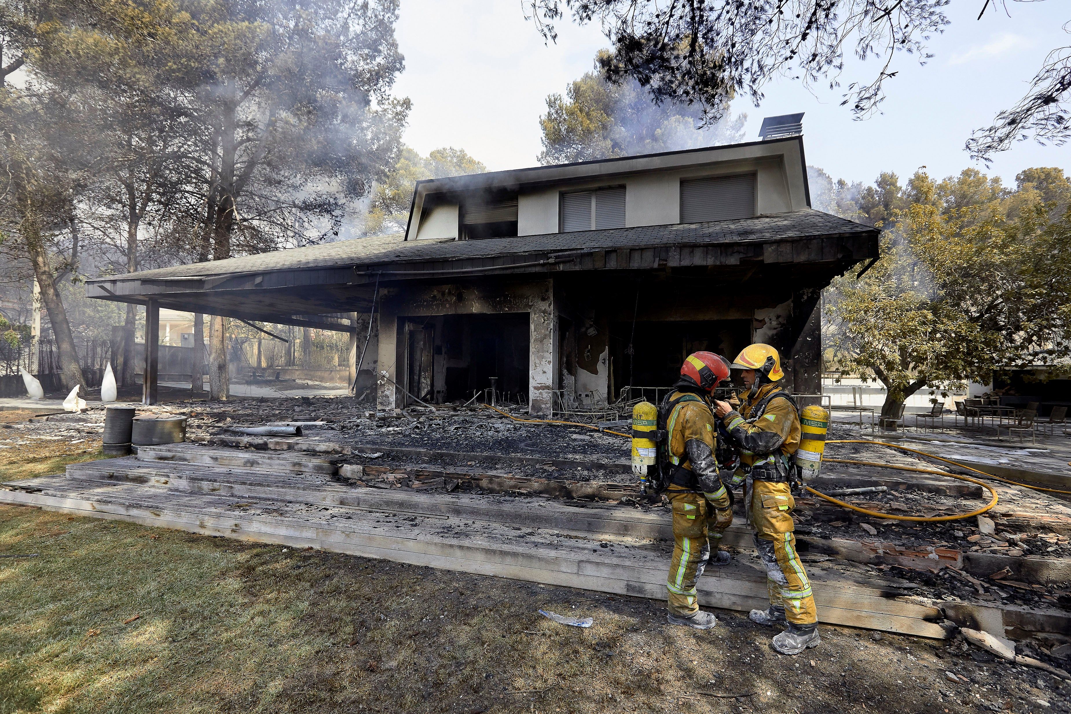 Estabilizado el incendio de Llutxent y la Safor