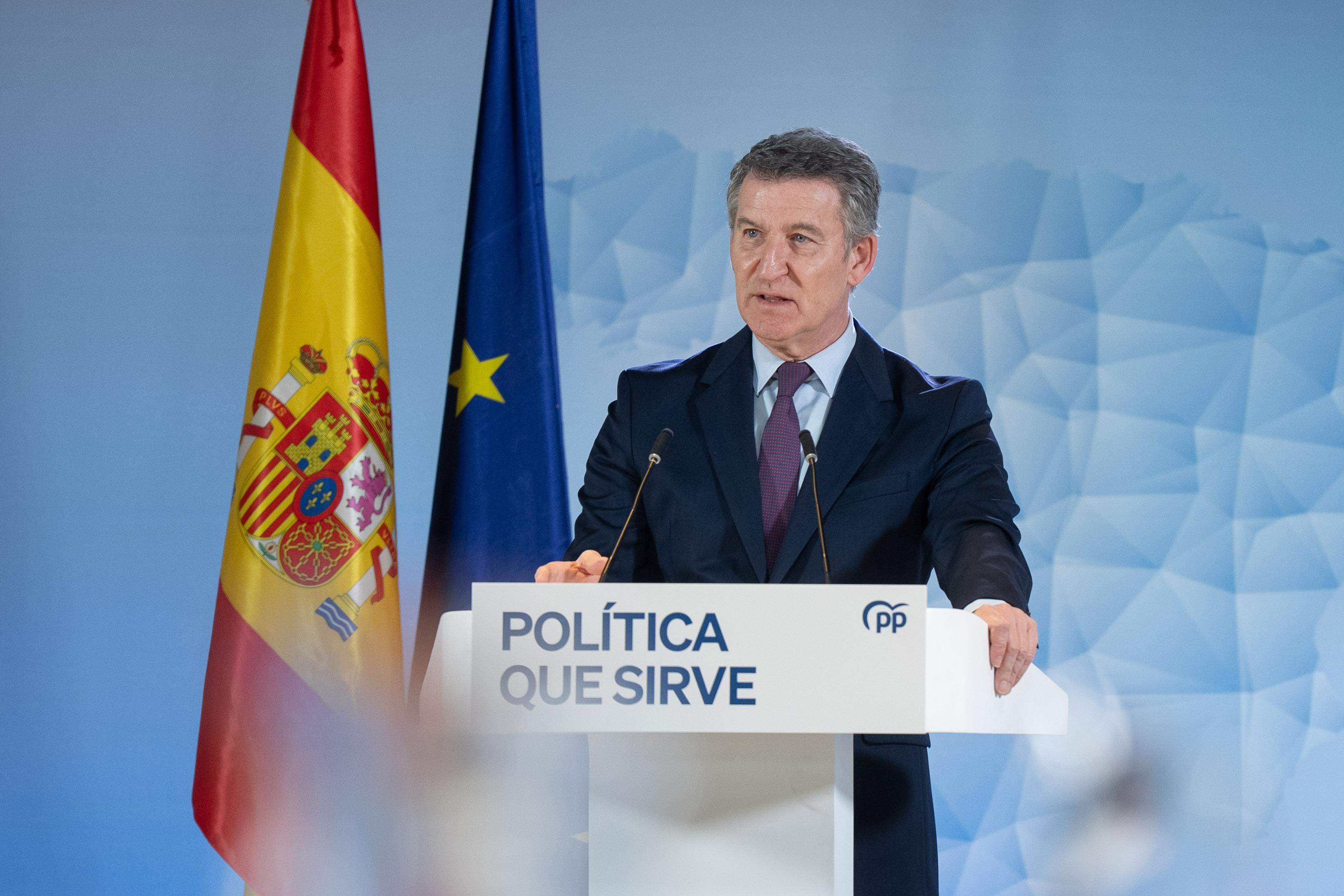 Feijóo denuncia el silenci informatiu del govern espanyol en les primeres hores de l'apagada