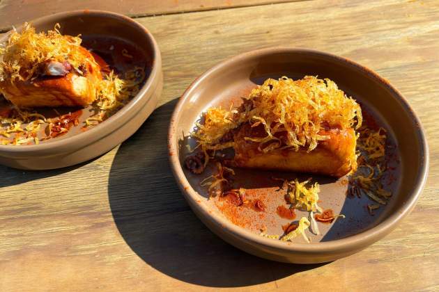 Brioche de mantequilla en la plancha con pop|pulpo y patatas Diego Alías foto Marta Turull Brioche de mantequilla en la plancha con pop|pulpo y patatas Diego Alías foto Marta Turull