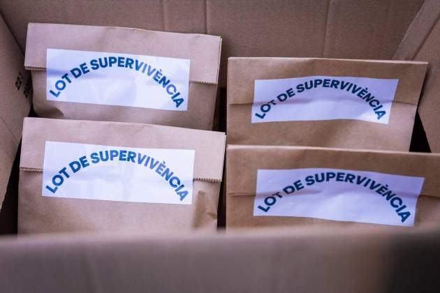 Los lotes de supervivencia de la campaña de Junts sobre Rodalies Los lotes de supervivencia de la campaña de Junts sobre Rodalies