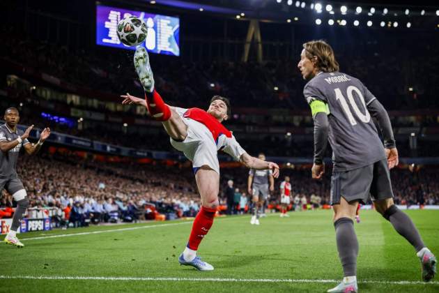 Declan Rice y Luka Modric durante el Arsenal - Real Madrid de Champions League / Foto: EFE Declan Rice y Luka Modric durante el Arsenal - Real Madrid de Champions League / Foto: EFE