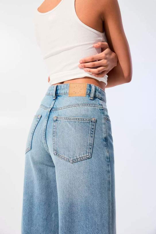 Jeans wide leg tiro alto Jeans wide leg tiro alto