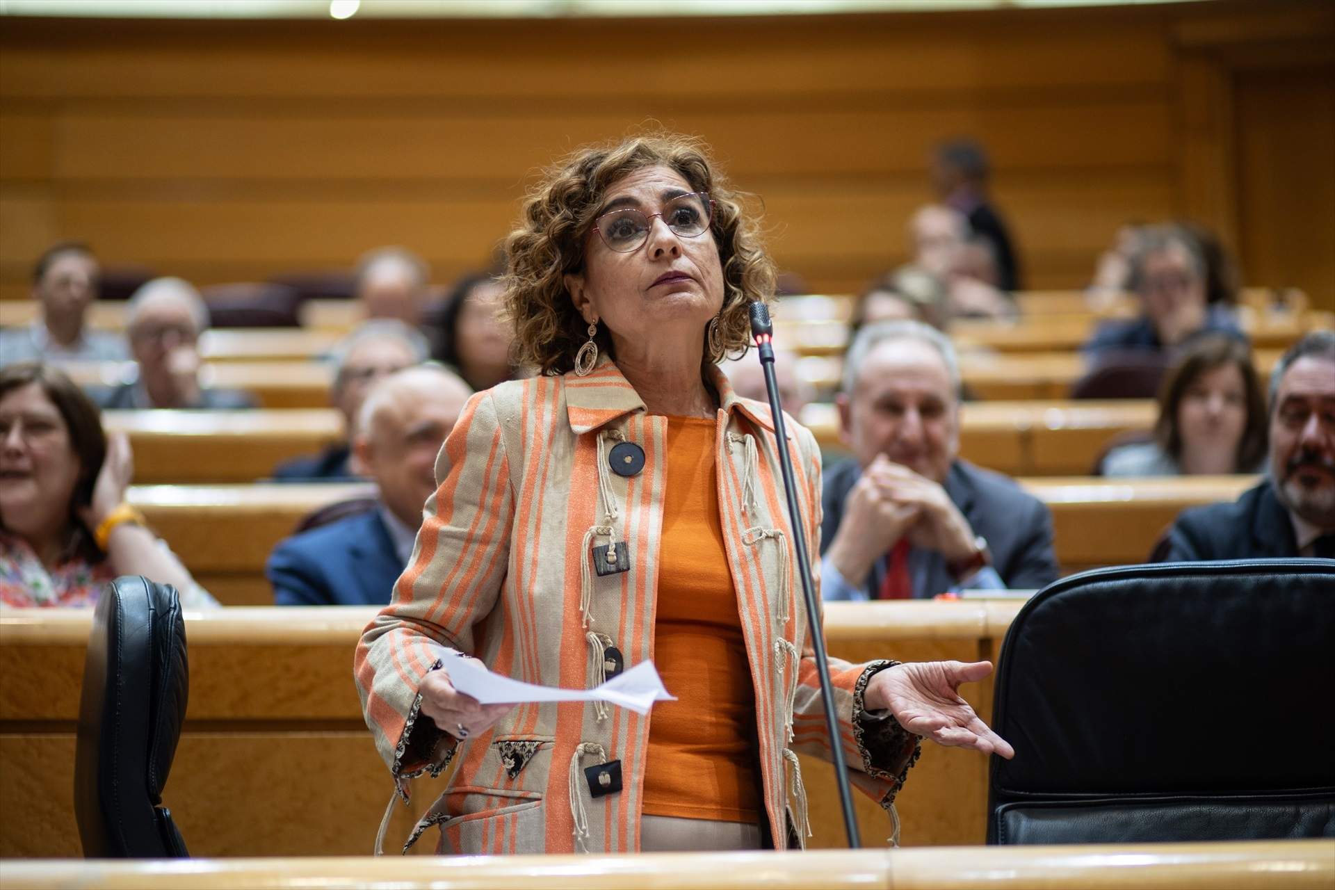 El Senado reprueba a María Jesús Montero con la abstención de Junts y el voto en contra de ERC