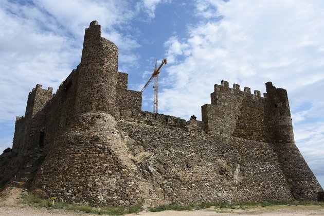1280px Castillo de Montsoriu Septiembre 2017 josepBC Wikipedia