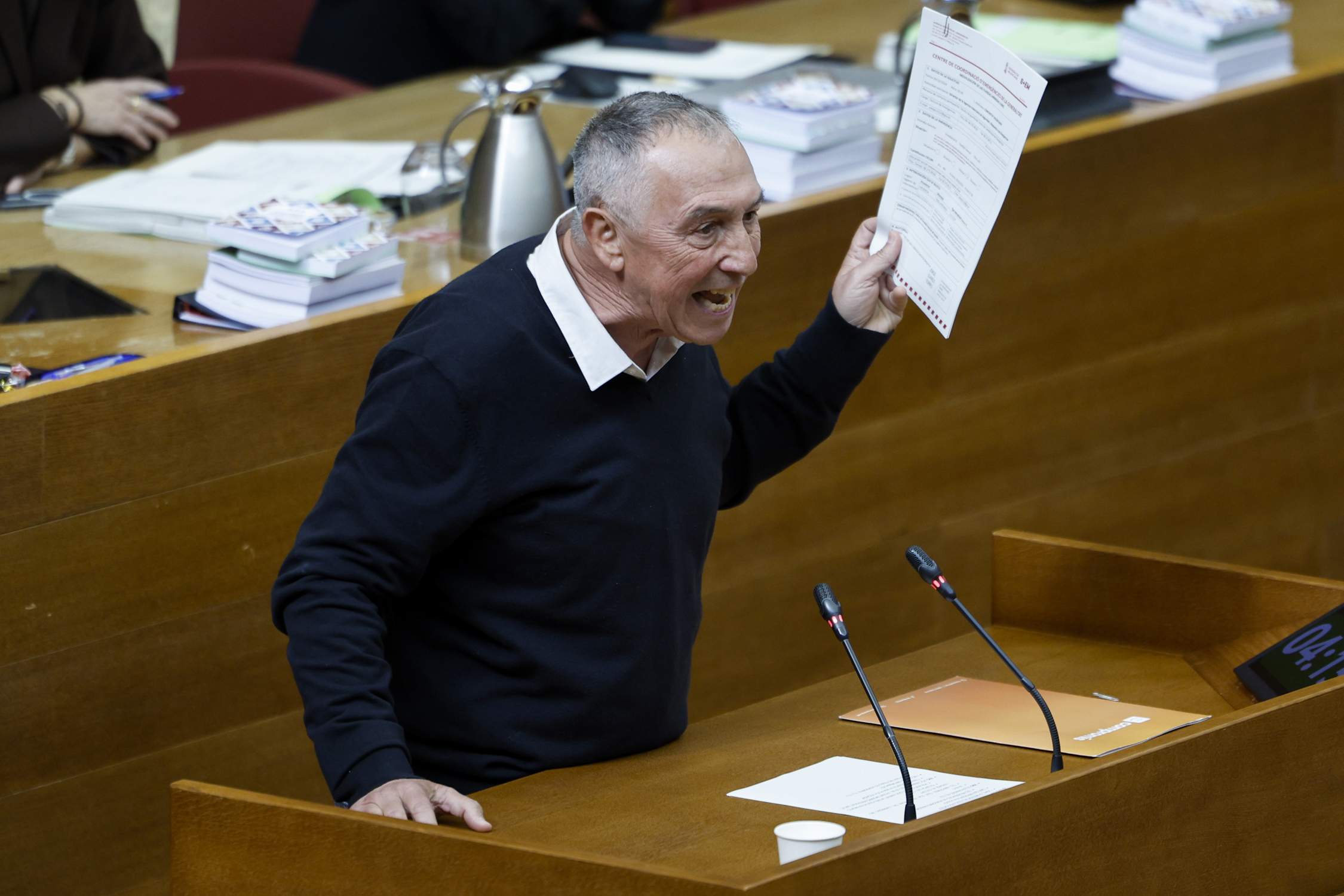 Duro intercambio de reproches entre Baldoví y Mazón: "No tenéis vergüenza"