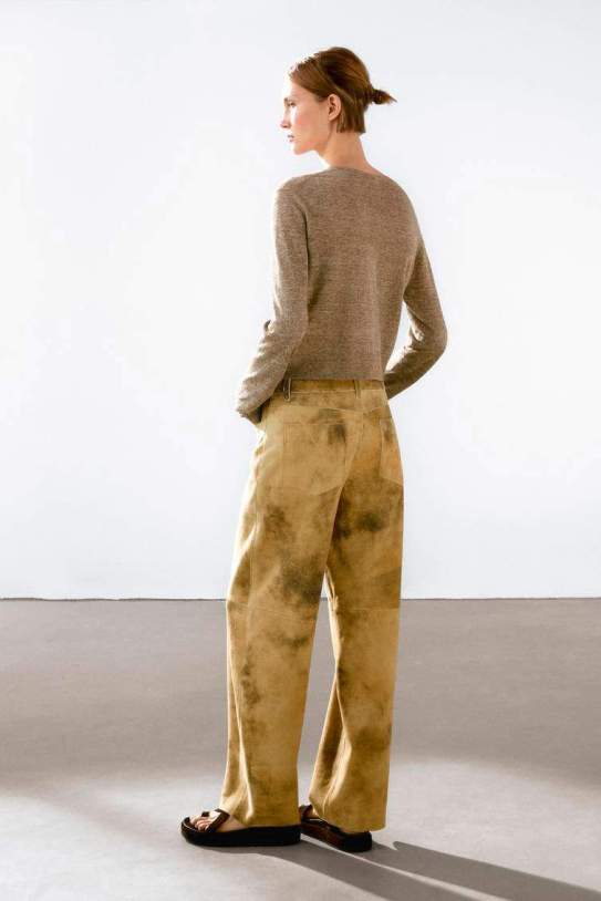 Pantalón efecto desgastado piel ante