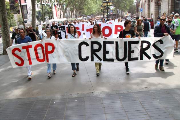manifestaxcio contra crfeuers rambla barcelona mayo 2023 acn