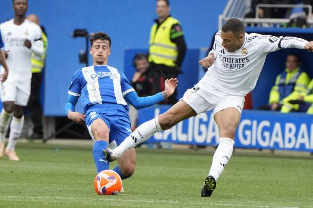 Mbappé entrada Alavés Real Madrid EFE Mbappé entrada Alavés Real Madrid EFE