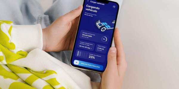 El sistema de recarga consta de una app para pagos y tiempos de carga. El sistema de recarga consta de una app para pagos y tiempos de carga.