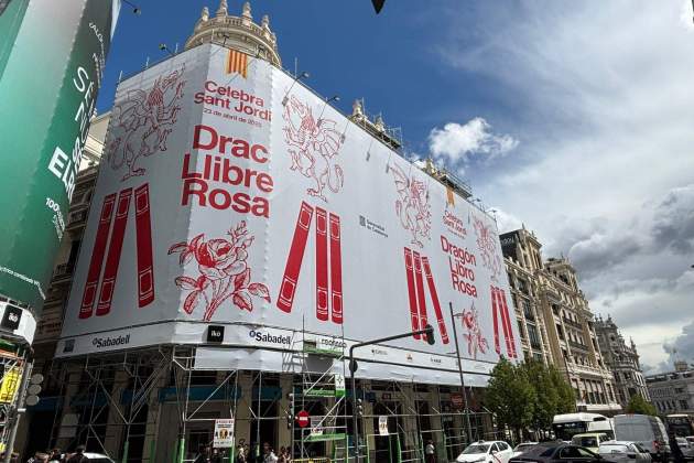 lona Sant Jordi a Madrid / Govern lona Sant Jordi a Madrid / Govern