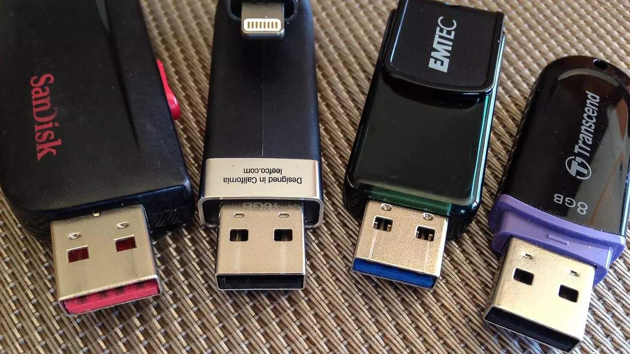 Protege tu ordenador con Windows 11: así puedes bloquear el uso de dispositivos USB
