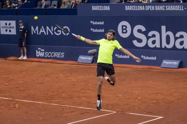 Open Banc Sabadell 2025 tercer dia Tsitsipas Korda / Foto: Carlos Baglietto Open Banc Sabadell 2025 tercer dia Tsitsipas Korda / Foto: Carlos Baglietto