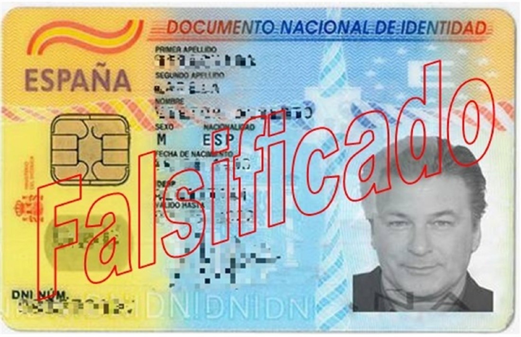 Detingut un estafador que utilitzava un DNI amb la foto d'Alec Baldwin