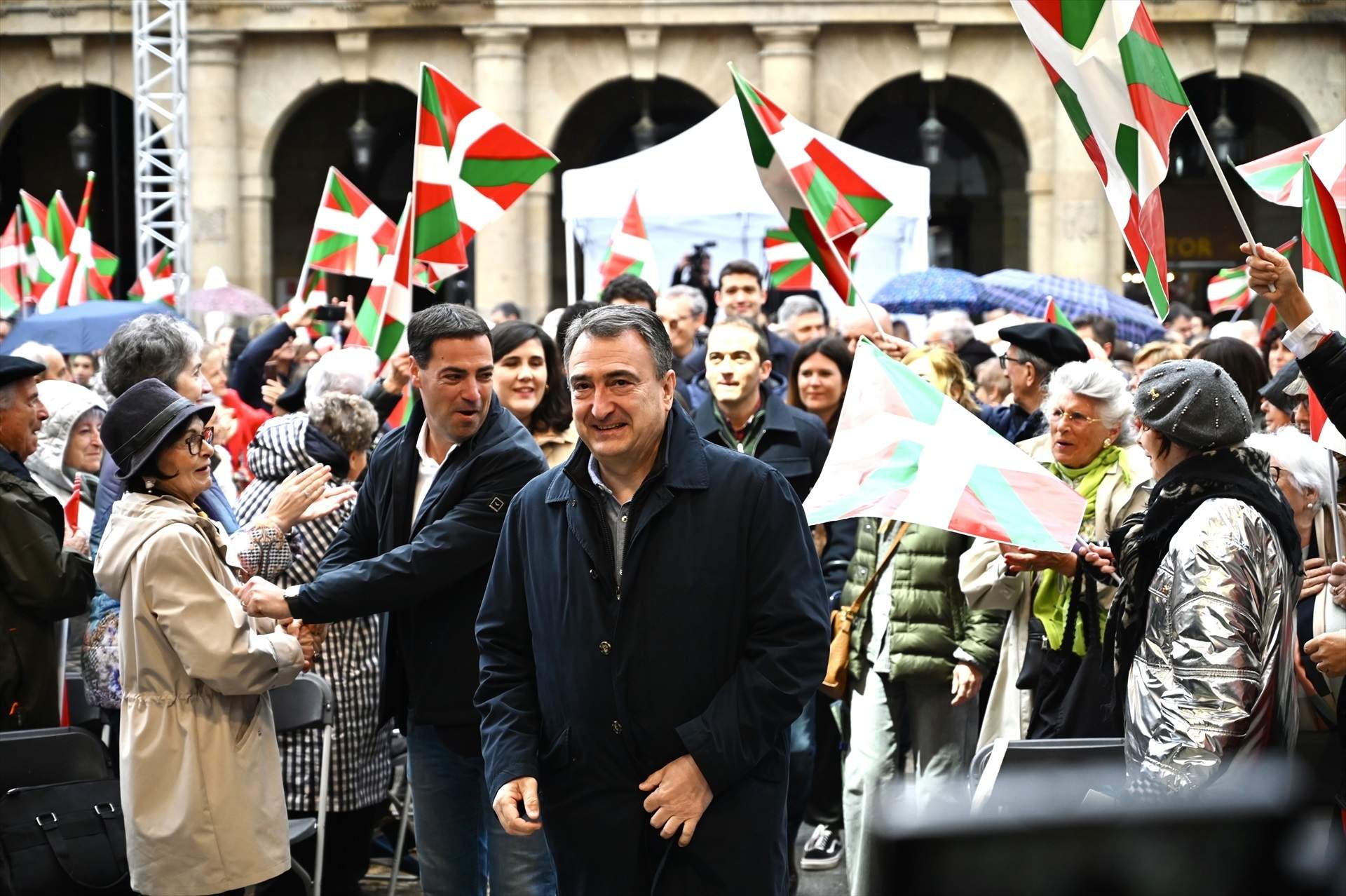 Los partidos nacionalistas hacen un llamamiento a la supervivencia del pueblo vasco en el Aberri Eguna
