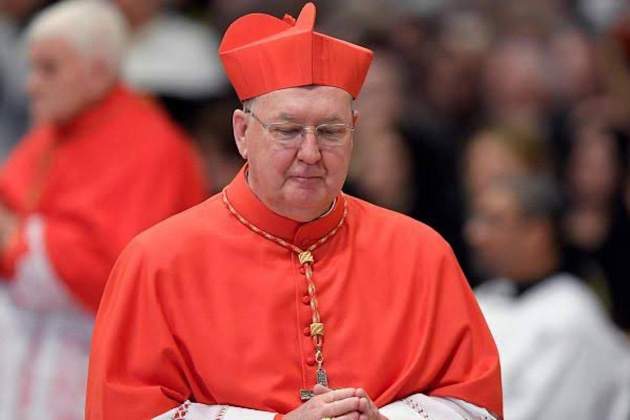 El cardenal camarlenc Kevin Joseph Farrell El cardenal camarlenc Kevin Joseph Farrell