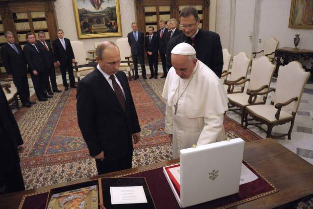El papa Francesc i Vladímir Putin / Europa Press El papa Francesc i Vladímir Putin / Europa Press
