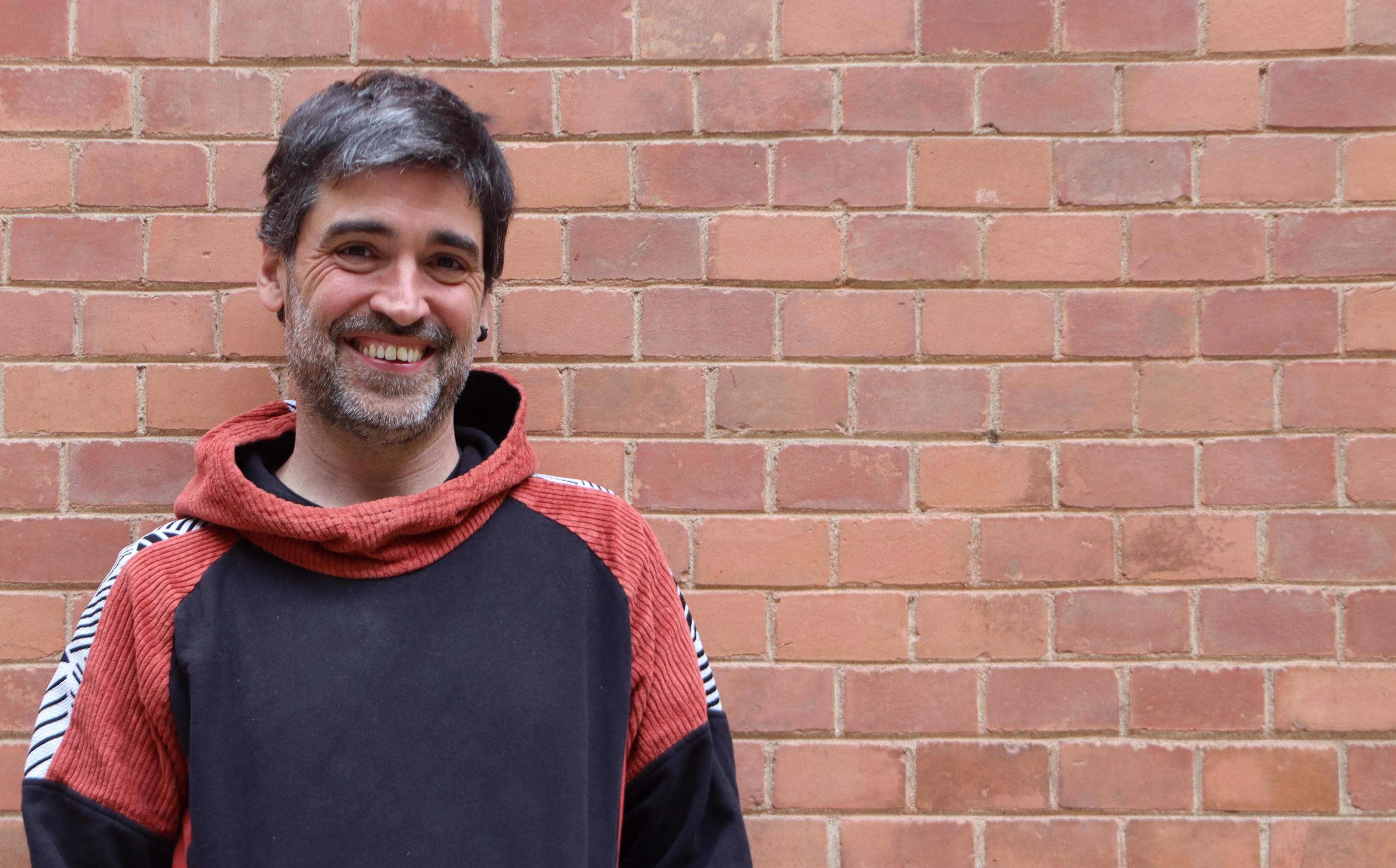 Roc Casagran: "Rechacé hacer una novela del procés. Mi lugar era la calle"