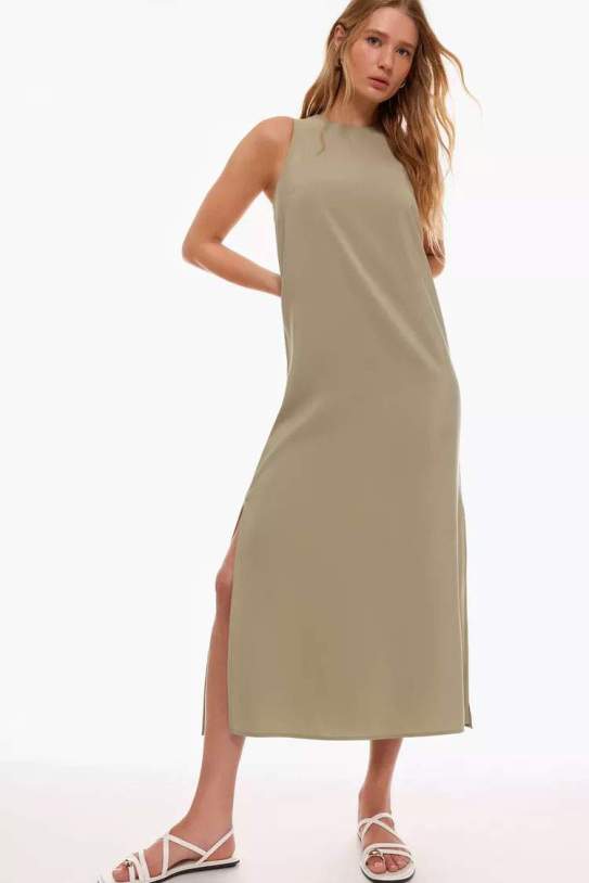 Vestido fluido aberturas1 Vestido fluido aberturas1