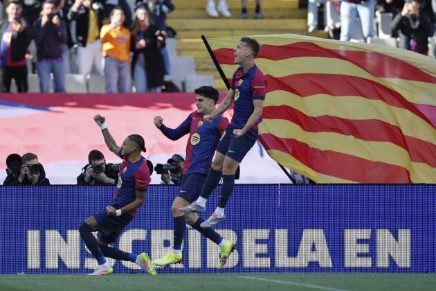 Raphinha Pau Víctor Dani Olmo gol bandera / Foto: EFE Raphinha Pau Víctor Dani Olmo gol bandera / Foto: EFE