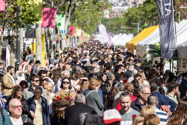 sant jordi rambla llibres i roses 2025 foto carlos baglietto