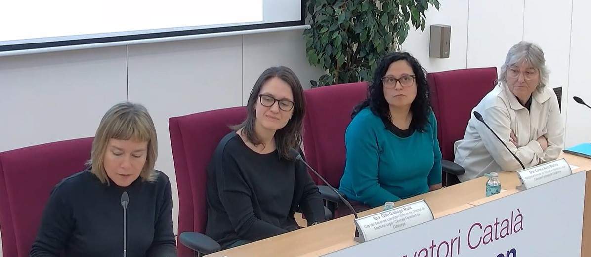 Jornada sobre violències sexduals al CEJFE. L'advocada Laia Serra i les doctores Elena Cano, Geli Gallego ila psicòloga Anna Mateu Jornada sobre violències sexduals al CEJFE. L'advocada Laia Serra i les doctores Elena Cano, Geli Gallego ila psicòloga Anna Mateu