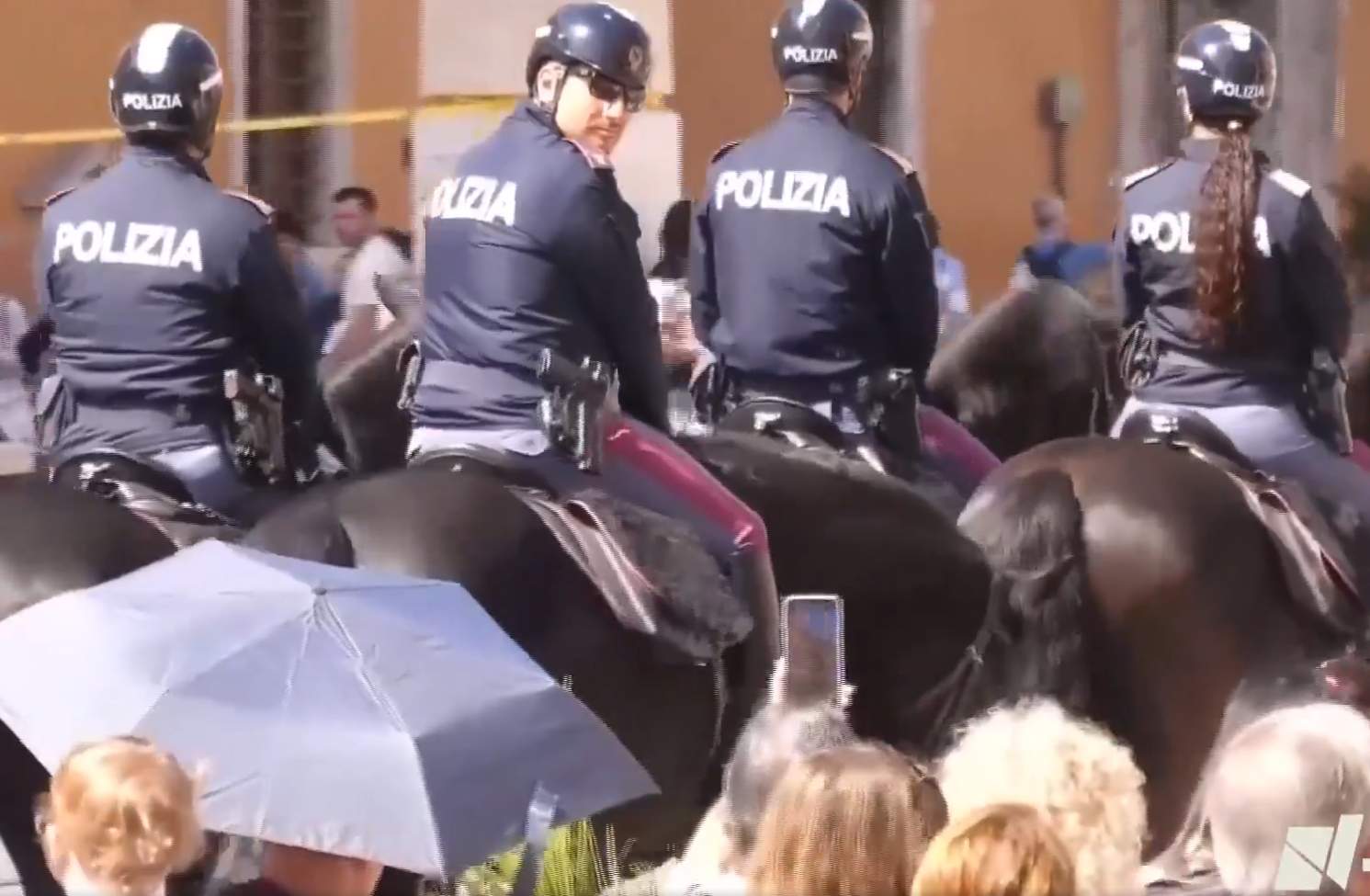Agents de la policía muntada Agents de la policía muntada